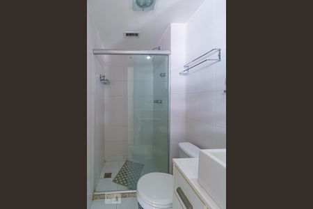 Apartamento à venda com 72m², 2 quartos e 1 vaga Apartamento à venda com 72m², 2 quartos e 1 vagaBanheiro da Suíte