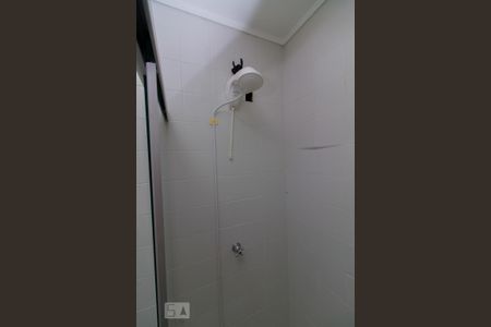 Banheiro de kitnet/studio para alugar com 1 quarto, 35m² em Centro, Florianópolis