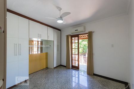 Casa de condomínio à venda com 160m², 3 quartos e 2 vagasQuarto 3 - Suíte (2º andar)