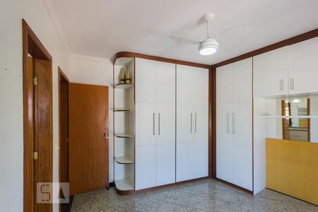 Casa de condomínio à venda com 160m², 3 quartos e 2 vagasQuarto 3 - Suíte (2º andar)