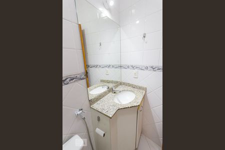 Banheiro Social 1 (1º andar) de casa de condomínio à venda com 3 quartos, 160m² em Pechincha, Rio de Janeiro