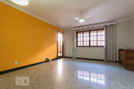 Sala (1º andar) de casa de condomínio à venda com 3 quartos, 160m² em Pechincha, Rio de Janeiro