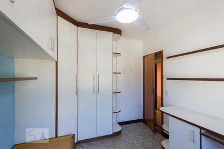 Casa de condomínio à venda com 160m², 3 quartos e 2 vagasQuarto 2 (2º andar)