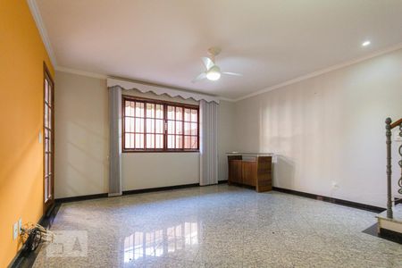 Sala (1º andar) de casa de condomínio à venda com 3 quartos, 160m² em Pechincha, Rio de Janeiro