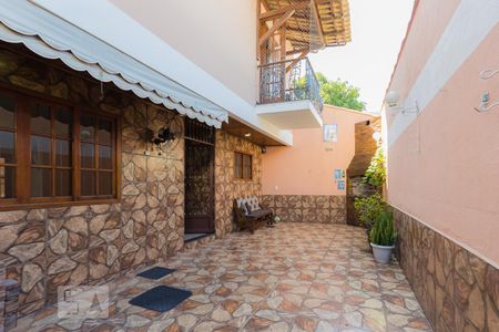 Casa de condomínio à venda com 160m², 3 quartos e 2 vagasVaranda de Entrada (1º andar)