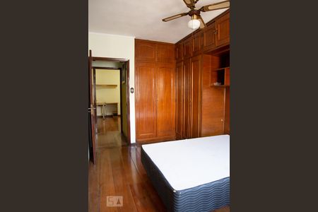 Casa à venda com 213m², 3 quartos e 3 vagasSuíte