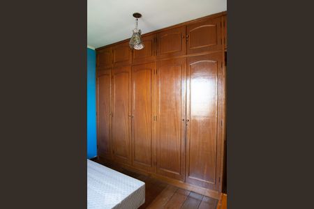 Casa à venda com 213m², 3 quartos e 3 vagasQuarto 2