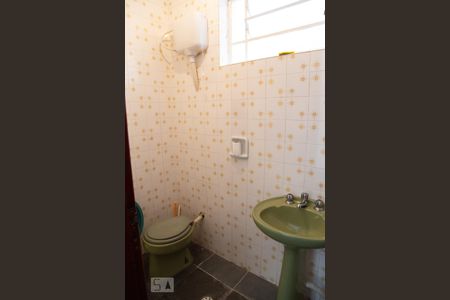 Casa à venda com 213m², 3 quartos e 3 vagasBanheiro de Serviço