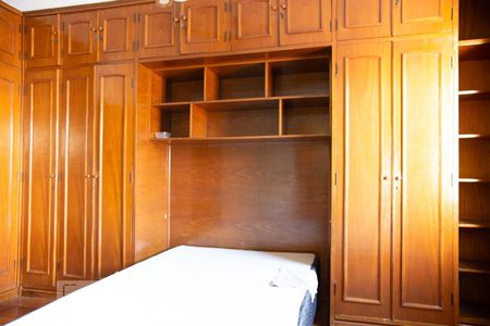 Casa à venda com 213m², 3 quartos e 3 vagasSuíte