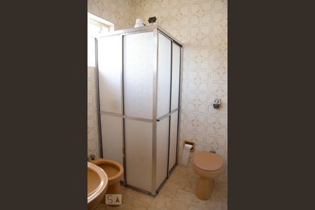 Casa à venda com 213m², 3 quartos e 3 vagasBanheiro da Suíte