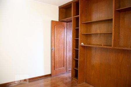 Casa à venda com 213m², 3 quartos e 3 vagasQuarto 2