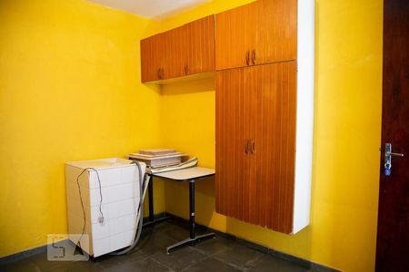 Casa à venda com 213m², 3 quartos e 3 vagasQuarto de Serviço