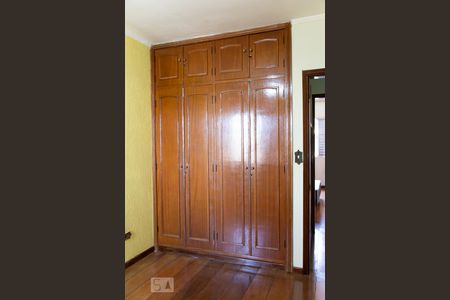 Casa à venda com 213m², 3 quartos e 3 vagasQuarto 1