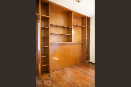 Casa à venda com 213m², 3 quartos e 3 vagasQuarto 2