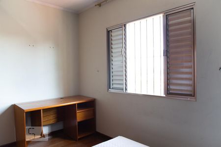 Casa à venda com 213m², 3 quartos e 3 vagasQuarto 2