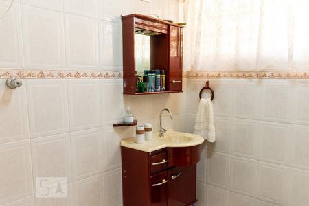 Casa à venda com 220m², 3 quartos e 2 vagasBanheiro da Suíte