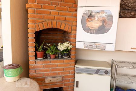 Casa à venda com 220m², 3 quartos e 2 vagasÁrea de Serviço