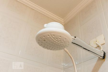 Casa à venda com 220m², 3 quartos e 2 vagasDetalhe do Banheiro da Suite - Chuveiro