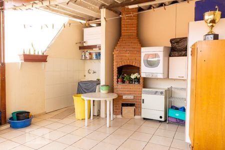 Casa à venda com 220m², 3 quartos e 2 vagasÁrea de Serviço