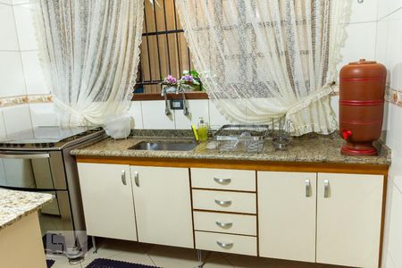 Casa à venda com 220m², 3 quartos e 2 vagasCozinha - Armários