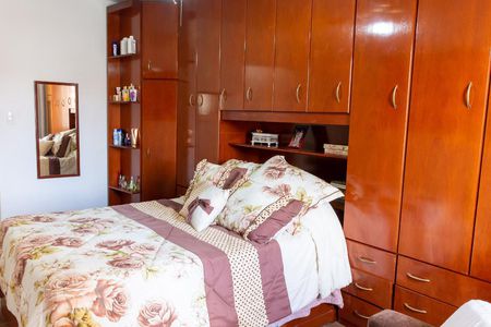 Casa à venda com 220m², 3 quartos e 2 vagasSuíte