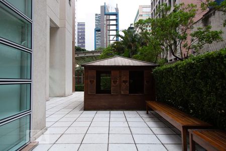 Apartamento à venda com 96m², 3 quartos e 2 vagas Apartamento à venda com 96m², 3 quartos e 2 vagasÁrea externa/Playground