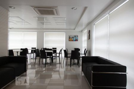 Apartamento à venda com 96m², 3 quartos e 2 vagas Apartamento à venda com 96m², 3 quartos e 2 vagasSalão de festas