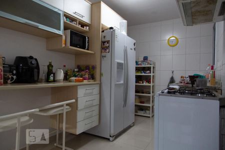 Cozinha de apartamento à venda com 3 quartos, 96m² em Vila Olímpia, São Paulo