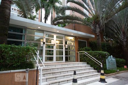 Apartamento à venda com 96m², 3 quartos e 2 vagas Apartamento à venda com 96m², 3 quartos e 2 vagasFachada