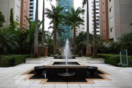 Apartamento à venda com 96m², 3 quartos e 2 vagas Apartamento à venda com 96m², 3 quartos e 2 vagasÁrea externa próxima a portaria