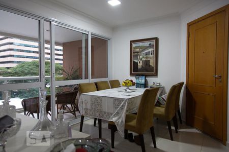 Sala de apartamento à venda com 3 quartos, 96m² em Vila Olímpia, São Paulo