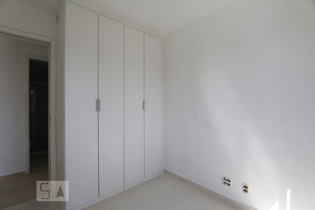Quarto 1 de apartamento para alugar com 2 quartos, 59m² em Taquara, Rio de Janeiro