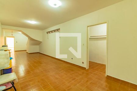 Casa à venda com 180m², 3 quartos e 2 vagas Casa à venda com 180m², 3 quartos e 2 vagasEdícula