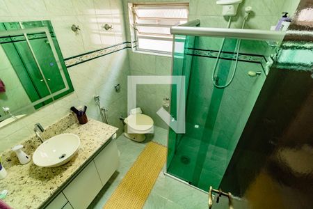 Casa à venda com 180m², 3 quartos e 2 vagas Casa à venda com 180m², 3 quartos e 2 vagasBanheiro da Suíte