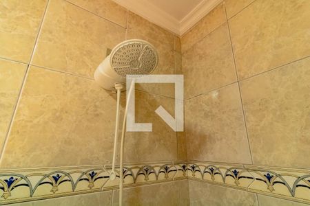 Casa à venda com 180m², 3 quartos e 2 vagas Casa à venda com 180m², 3 quartos e 2 vagasBanheiro de Serviço