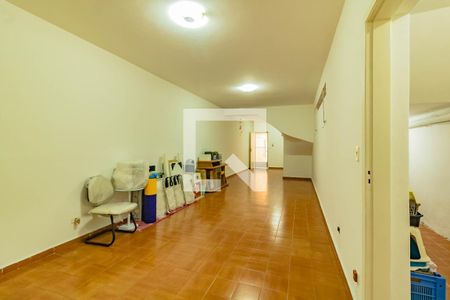 Casa à venda com 180m², 3 quartos e 2 vagas Casa à venda com 180m², 3 quartos e 2 vagasEdícula