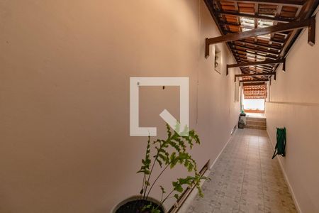 Casa à venda com 180m², 3 quartos e 2 vagas Casa à venda com 180m², 3 quartos e 2 vagasÁrea Externa