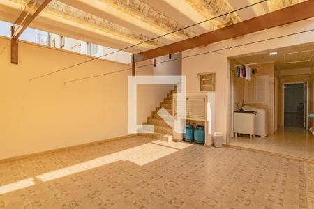 Casa à venda com 180m², 3 quartos e 2 vagas Casa à venda com 180m², 3 quartos e 2 vagasÁrea de Serviço