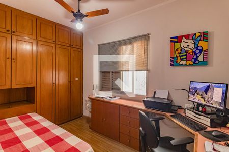 Casa à venda com 180m², 3 quartos e 2 vagas Casa à venda com 180m², 3 quartos e 2 vagasQuarto 2