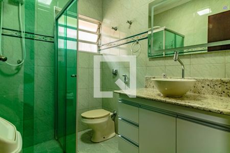 Casa à venda com 180m², 3 quartos e 2 vagas Casa à venda com 180m², 3 quartos e 2 vagasBanheiro Social