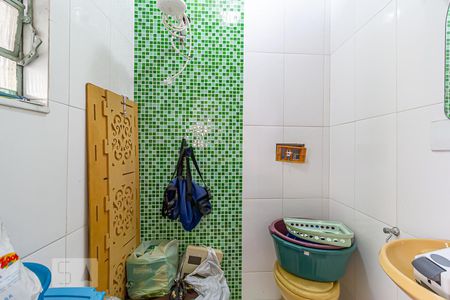 Casa à venda com 90m², 2 quartos e 5 vagasBanheiro de Serviço