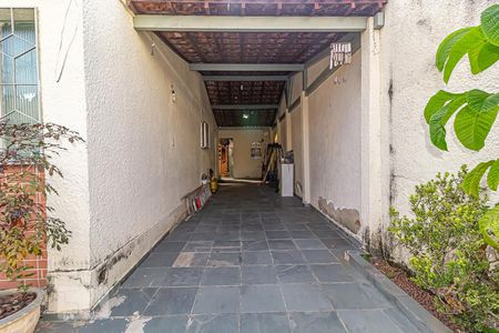 Casa à venda com 90m², 2 quartos e 5 vagasGaragem