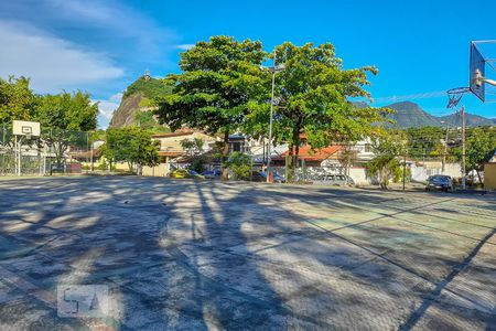 Casa à venda com 90m², 2 quartos e 5 vagasQuadra Esportiva