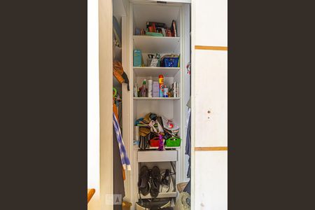 Casa à venda com 90m², 2 quartos e 5 vagasCloset do quarto