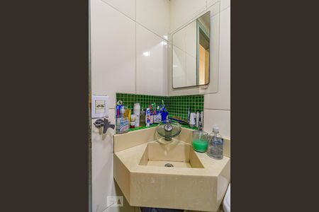 Casa à venda com 90m², 2 quartos e 5 vagasBanheiro