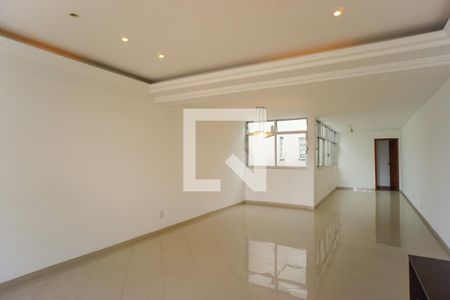 Apartamento à venda com 400m², 3 quartos e 2 vagas Apartamento à venda com 400m², 3 quartos e 2 vagasSala