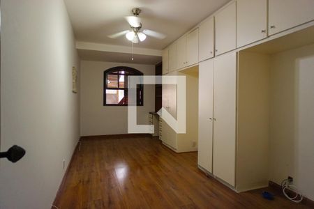 Apartamento à venda com 400m², 3 quartos e 2 vagas Apartamento à venda com 400m², 3 quartos e 2 vagasQuarto