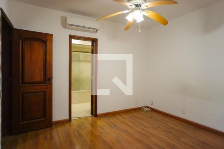 Apartamento à venda com 400m², 3 quartos e 2 vagas Apartamento à venda com 400m², 3 quartos e 2 vagasSuíte 2