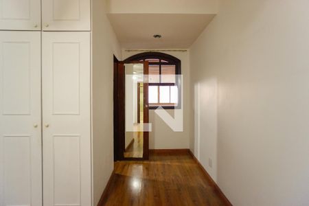 Apartamento à venda com 400m², 3 quartos e 2 vagas Apartamento à venda com 400m², 3 quartos e 2 vagasSuíte 2