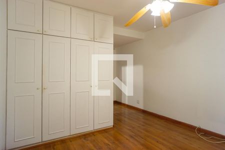 Apartamento à venda com 400m², 3 quartos e 2 vagas Apartamento à venda com 400m², 3 quartos e 2 vagasSuíte 2